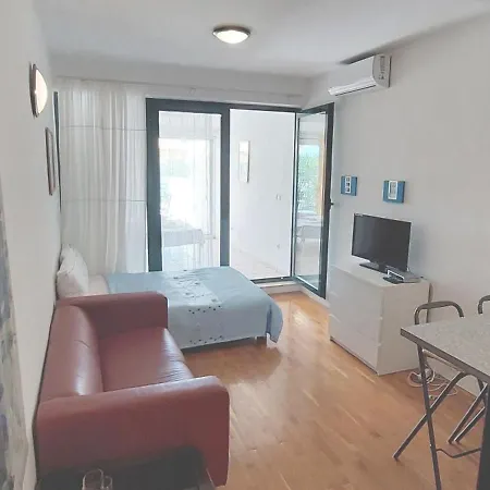 Jarak Center Apartment