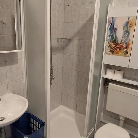 Jarak Center Makarska