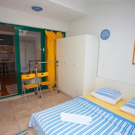 Apartment Jarak Center *