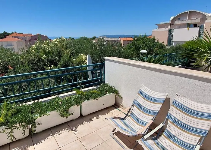 Jarak Center Apartman *